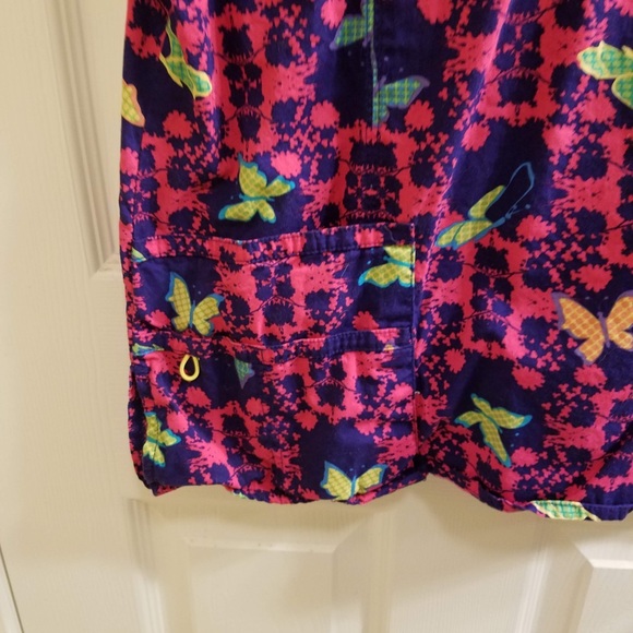 Wonderwinks Butterfly Scrub Top. EUC - Picture 3 of 3